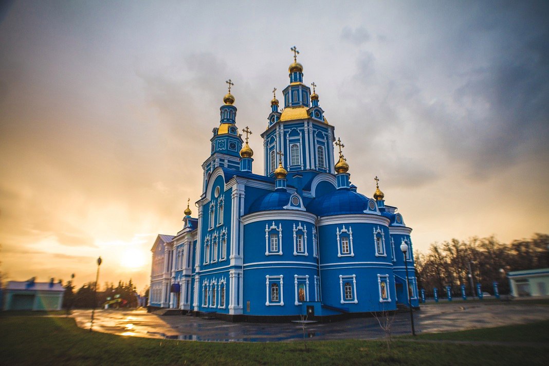 Храм новый город ульяновск. Храм Спасо Вознесенский Ульяновск. Храм на 12 сентября в Ульяновске.